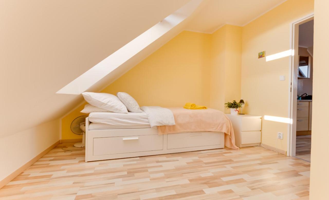 Jane'S Charming Apartment Praga Exterior foto