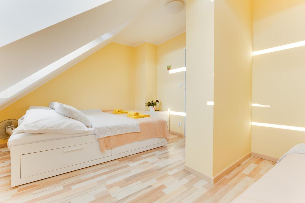 Jane'S Charming Apartment Praga Exterior foto